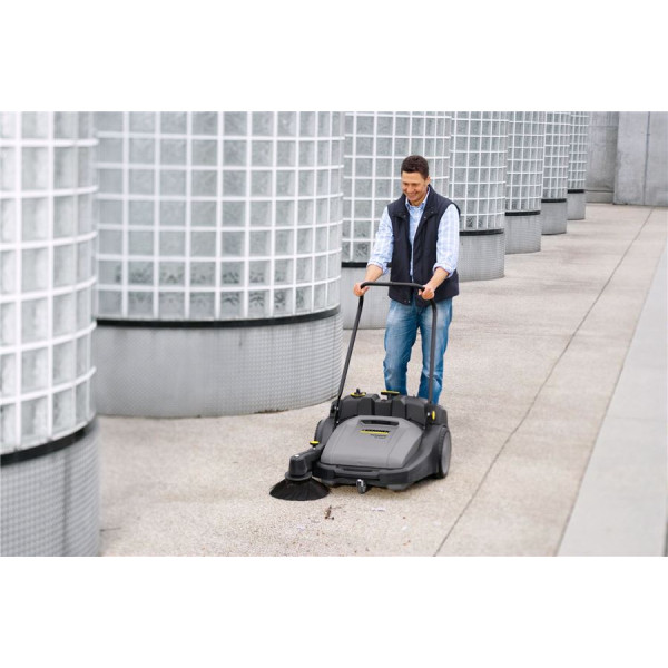 Подметальная машина Karcher KM 70/30 C Bp Pack